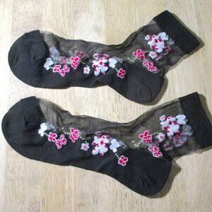 🧦 Sheer Black Floral Socks 🌸 - Romantic & Cute!